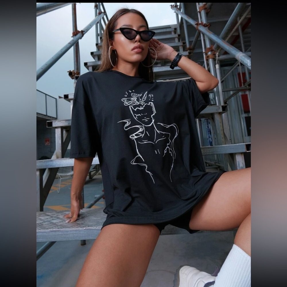 NEW Figure Graphic Longline Tee